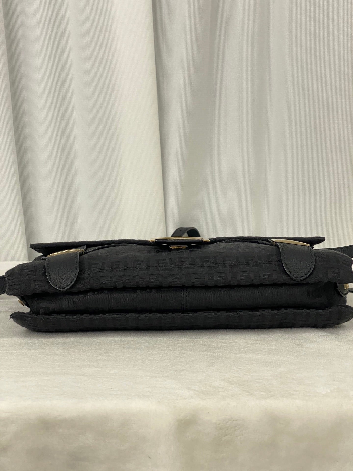 FENDI Massenger Flap Shoulderbag