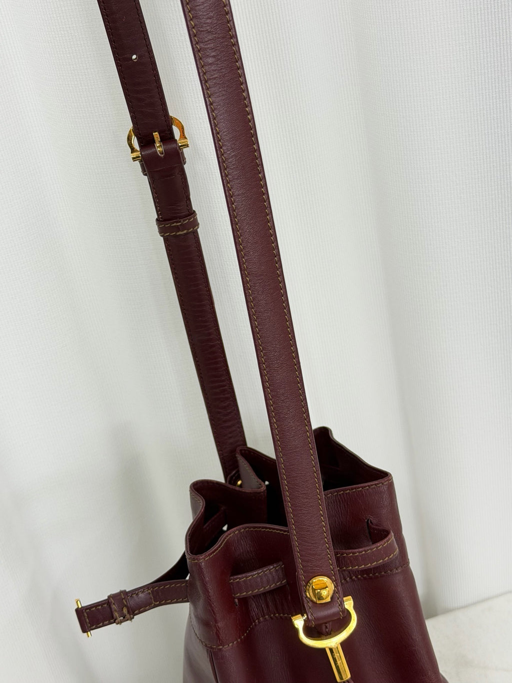Cartier Burgendy Bucket Shoulderbag