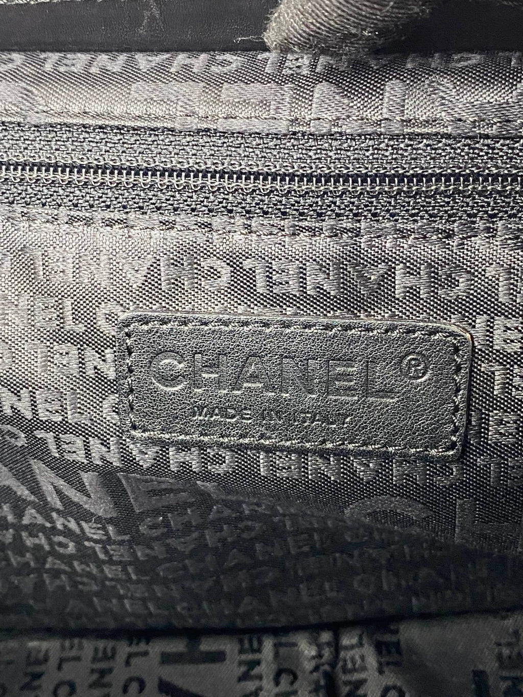 CHANEL Quilted Chainbag