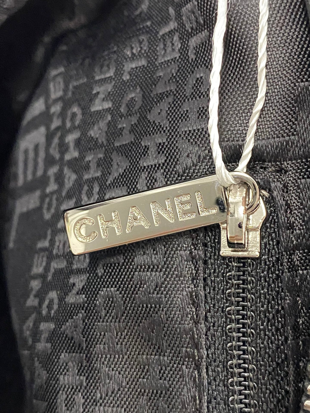 CHANEL Quilted Chainbag