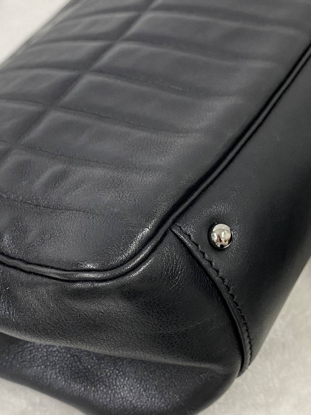 CHANEL Quilted Chainbag