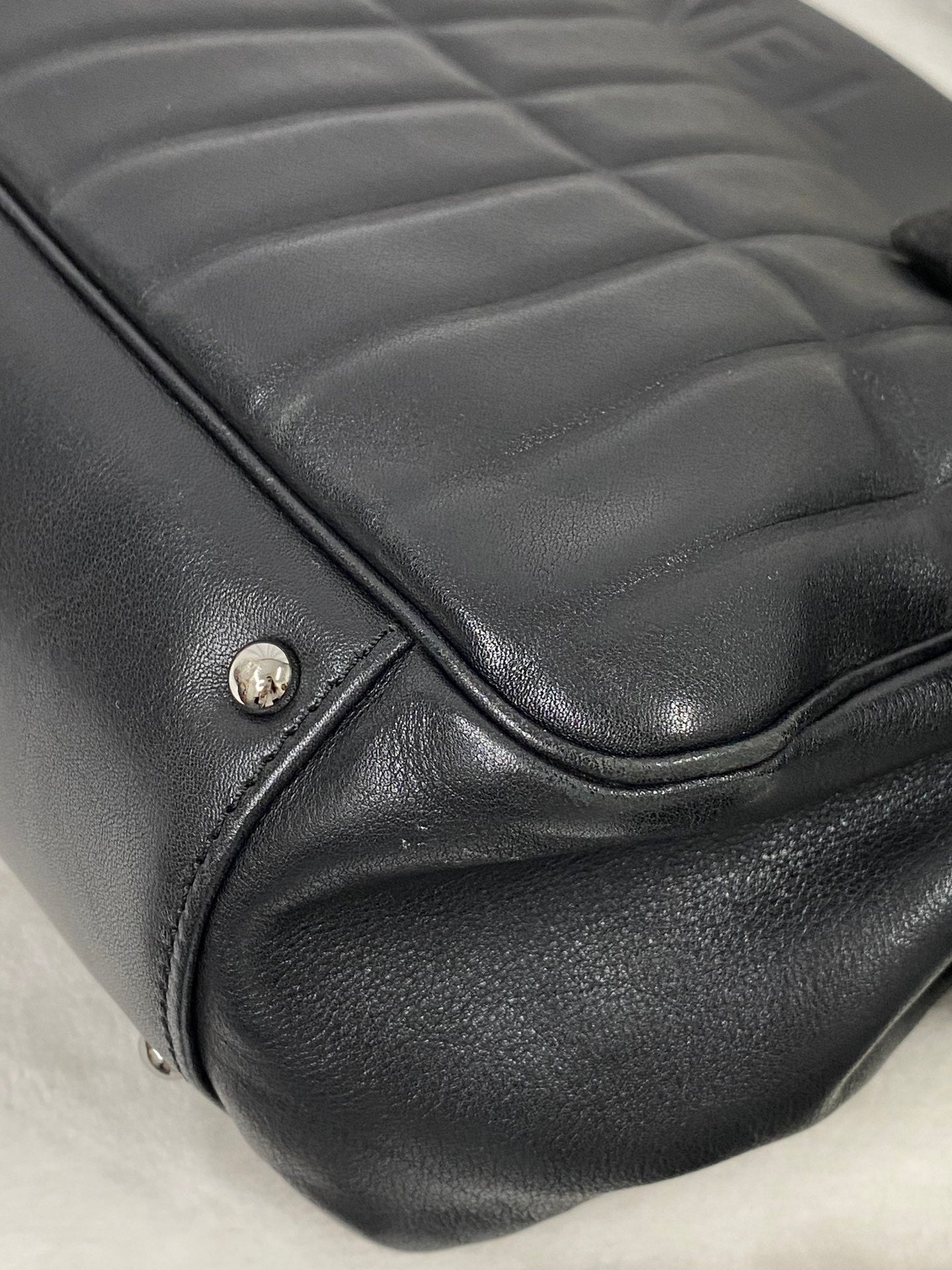 CHANEL Quilted Chainbag