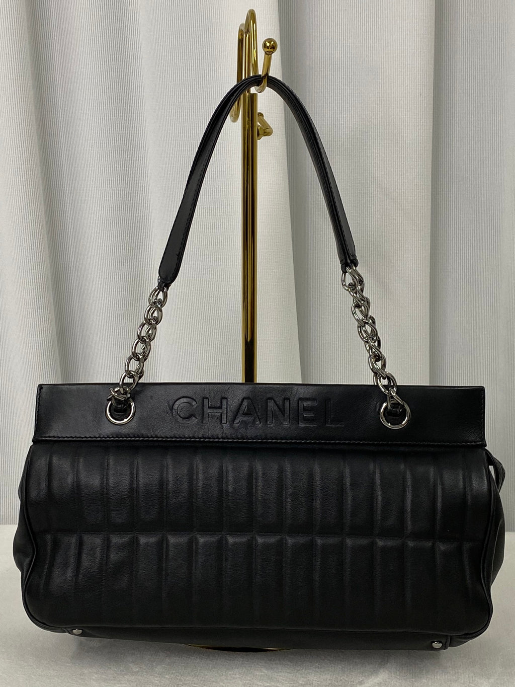 CHANEL Quilted Chainbag