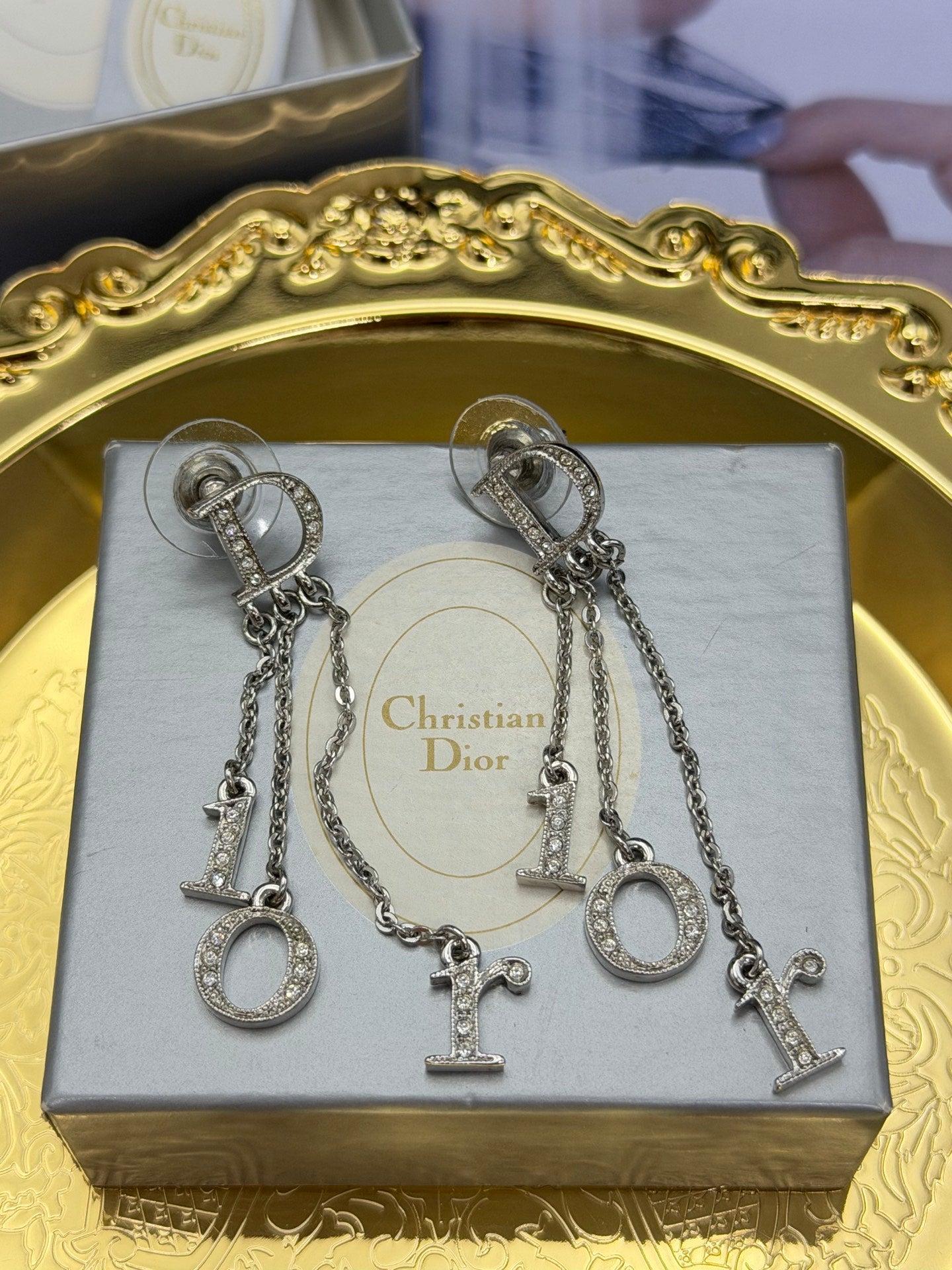 CHRISTIAN DIOR Pairs Earring