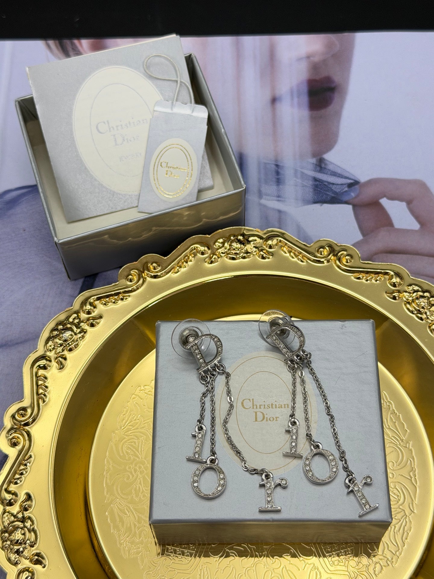 CHRISTIAN DIOR Pairs Earring