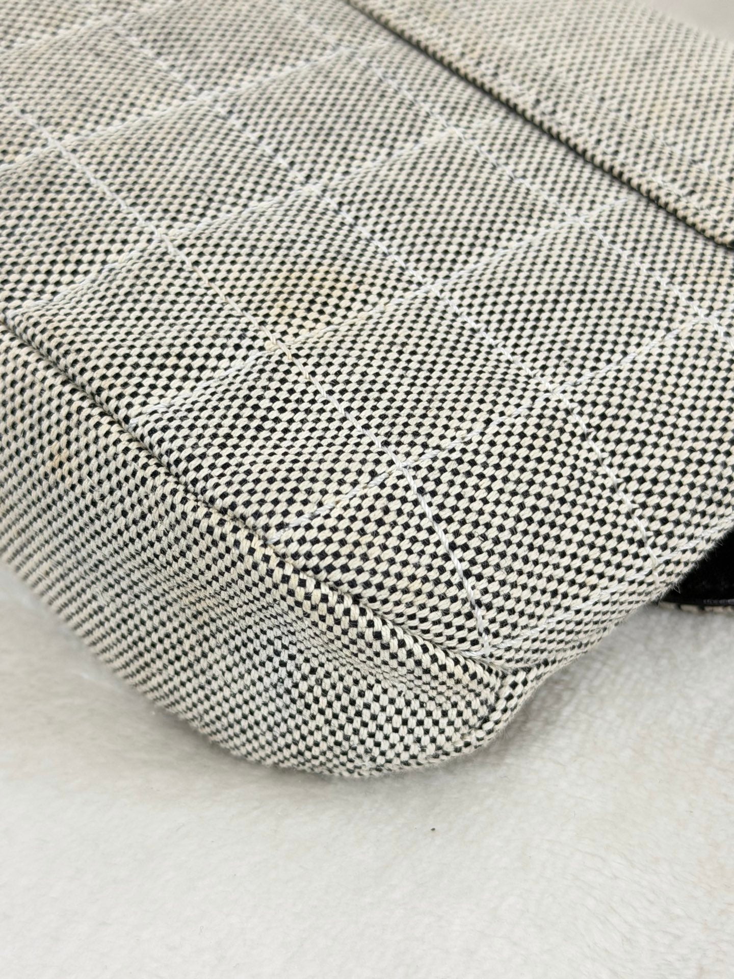 CHANEL  Camelia No.5 Chainbag