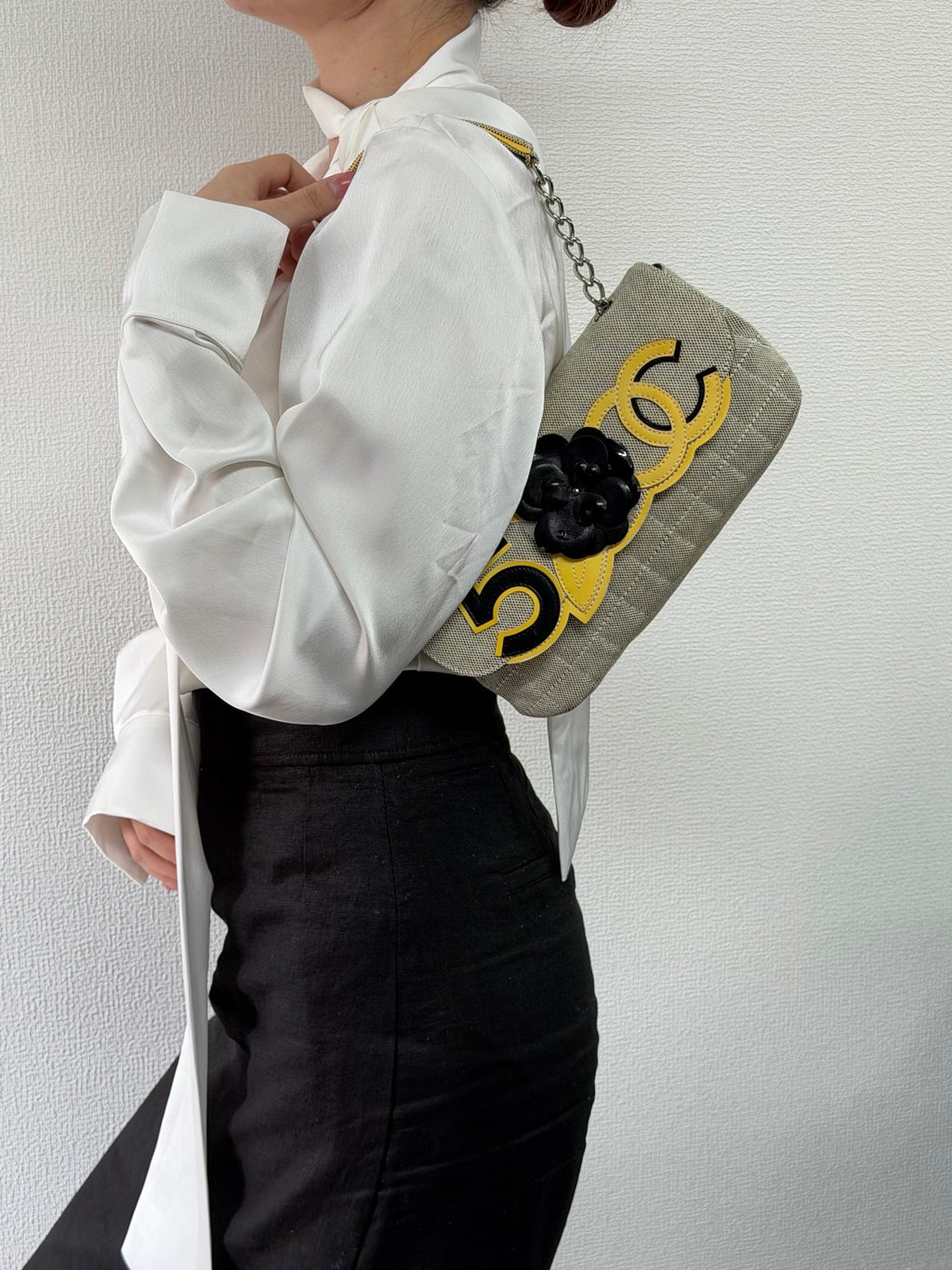 CHANEL  Camelia No.5 Chainbag