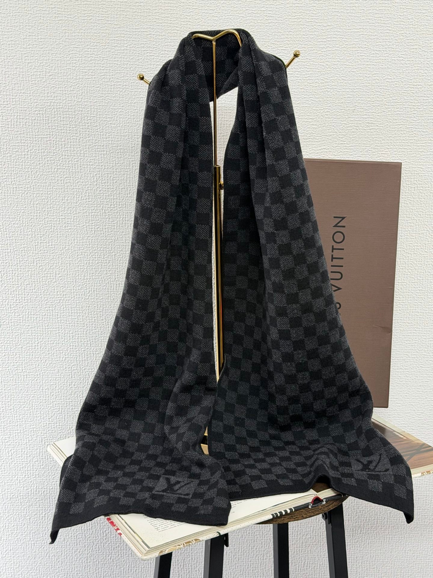 LOUIS VUITTON Damier Wool Scarf