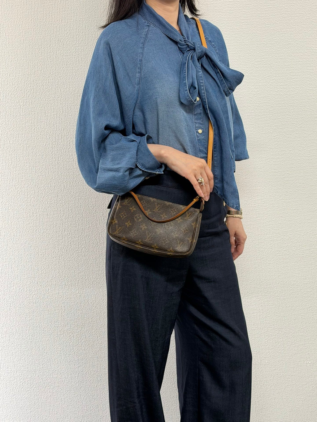 LOUIS VUITTON Monogram Shoudlerbag