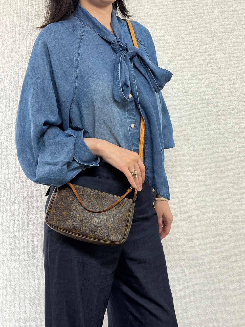 LOUIS VUITTON Monogram Shoudlerbag