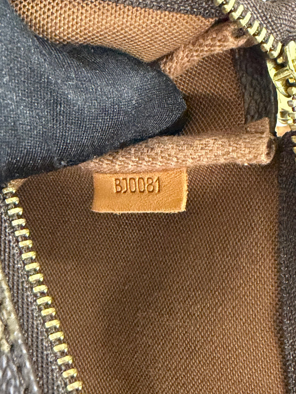 LOUIS VUITTON Monogram Shoudlerbag