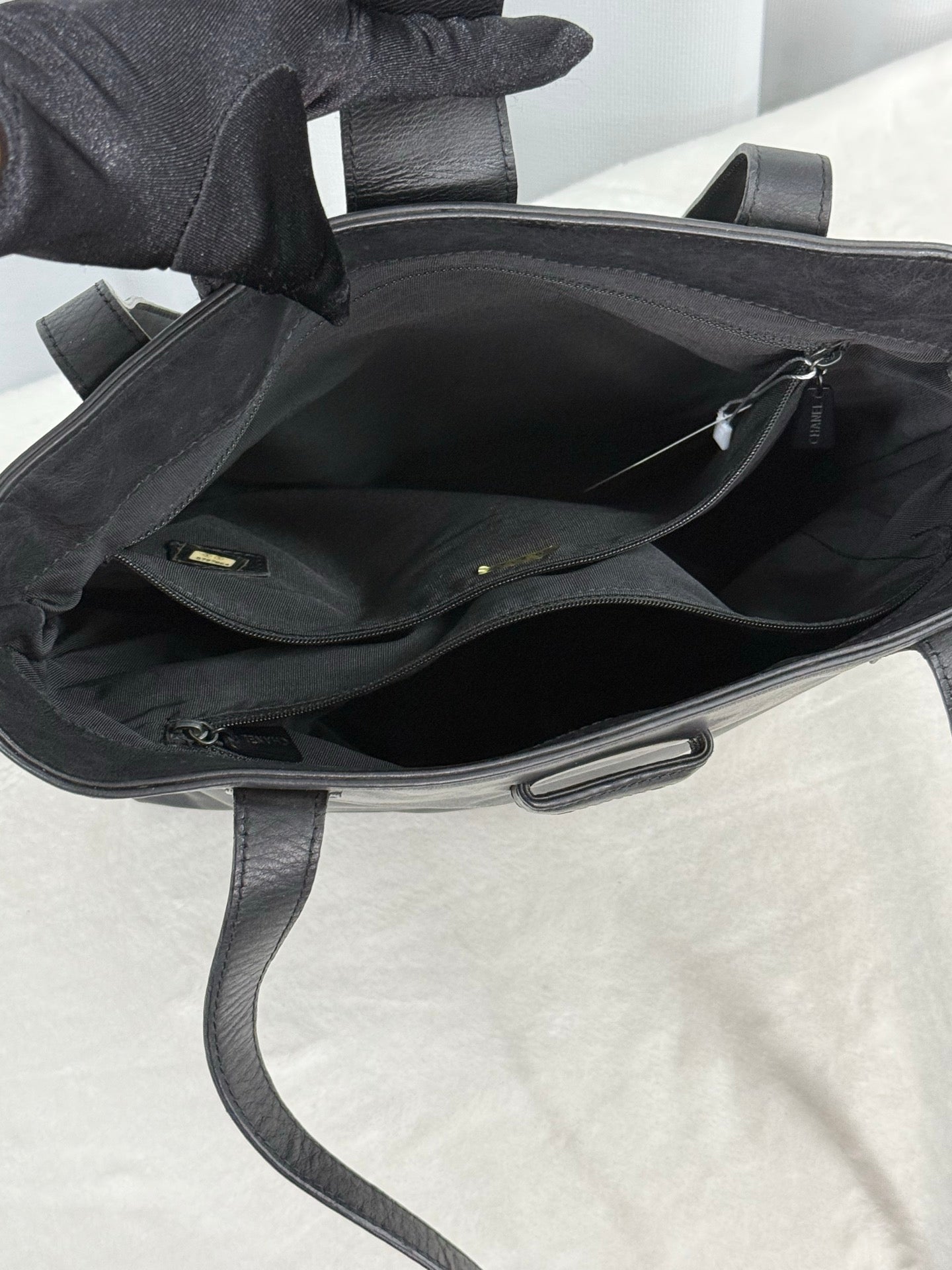 CHANEL Leather Totebag
