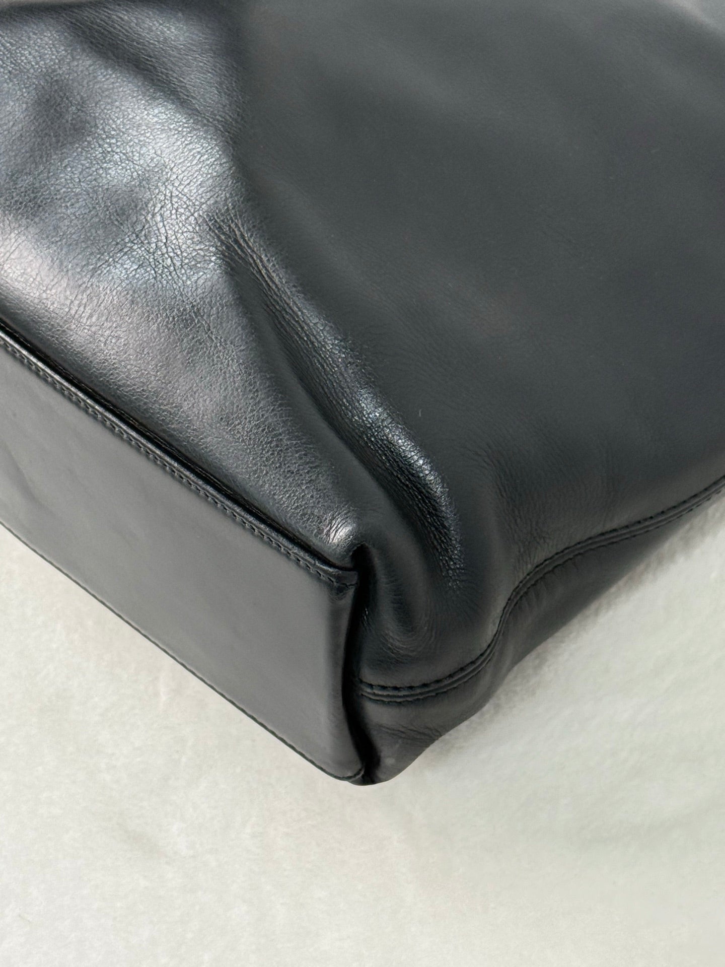 CHANEL Leather Totebag