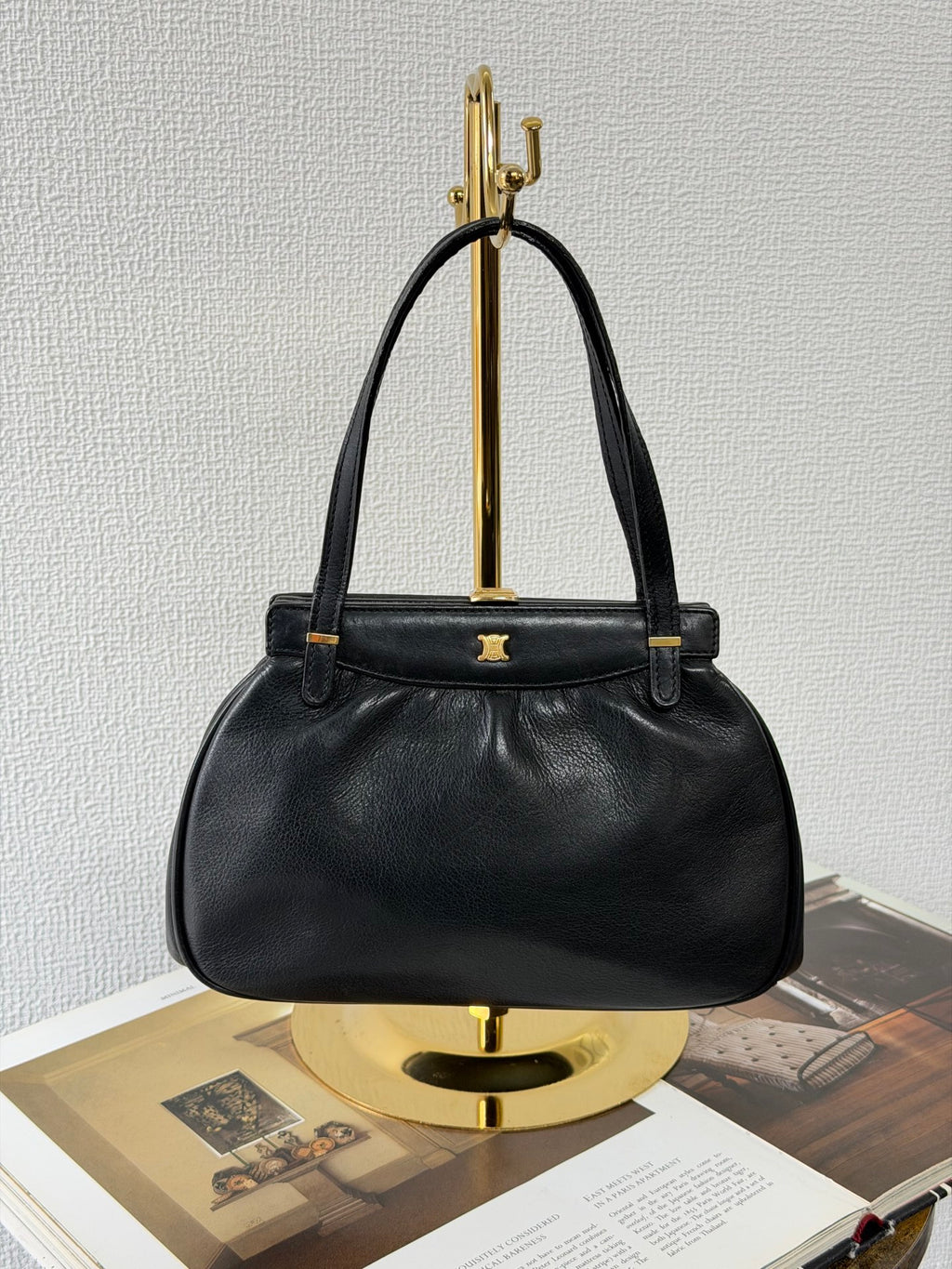 CELINE Triomphe Leather Kiss-Lock Handbag