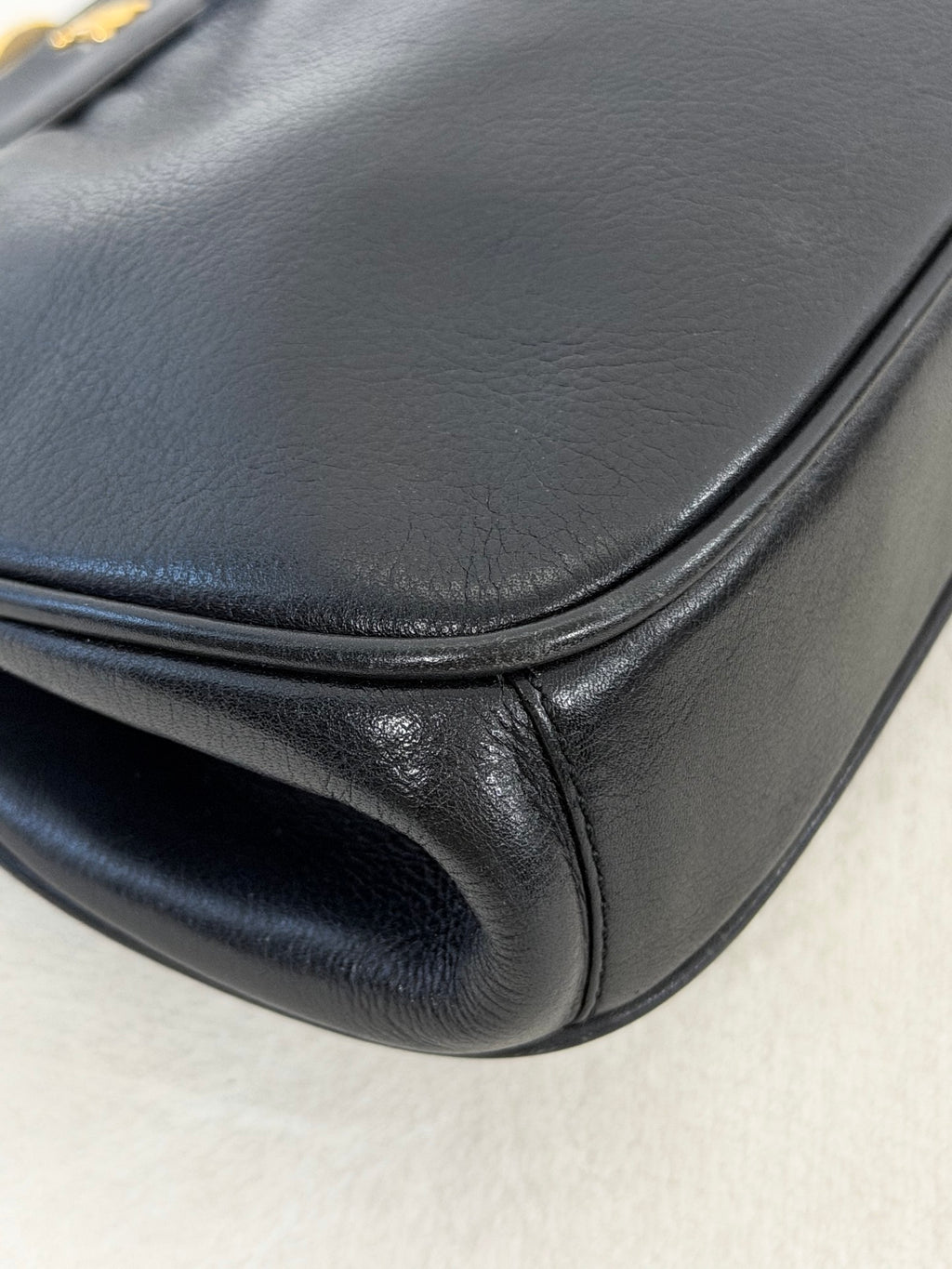 CELINE Triomphe Leather Kiss-Lock Handbag
