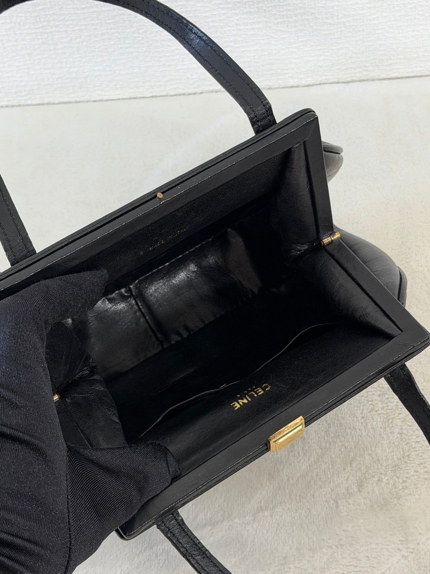 CELINE Triomphe Leather Kiss-Lock Handbag