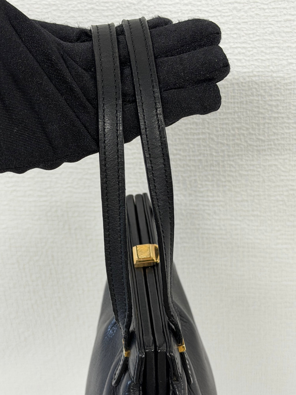 CELINE Triomphe Leather Kiss-Lock Handbag