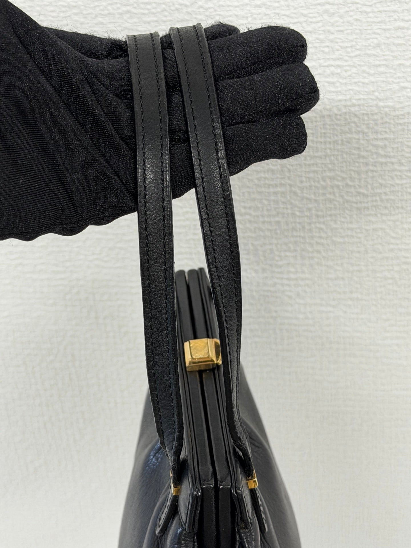 CELINE Triomphe Leather Kiss-Lock Handbag