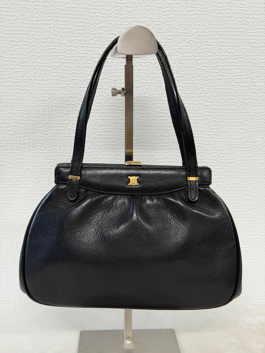 CELINE Triomphe Leather Kiss-Lock Handbag