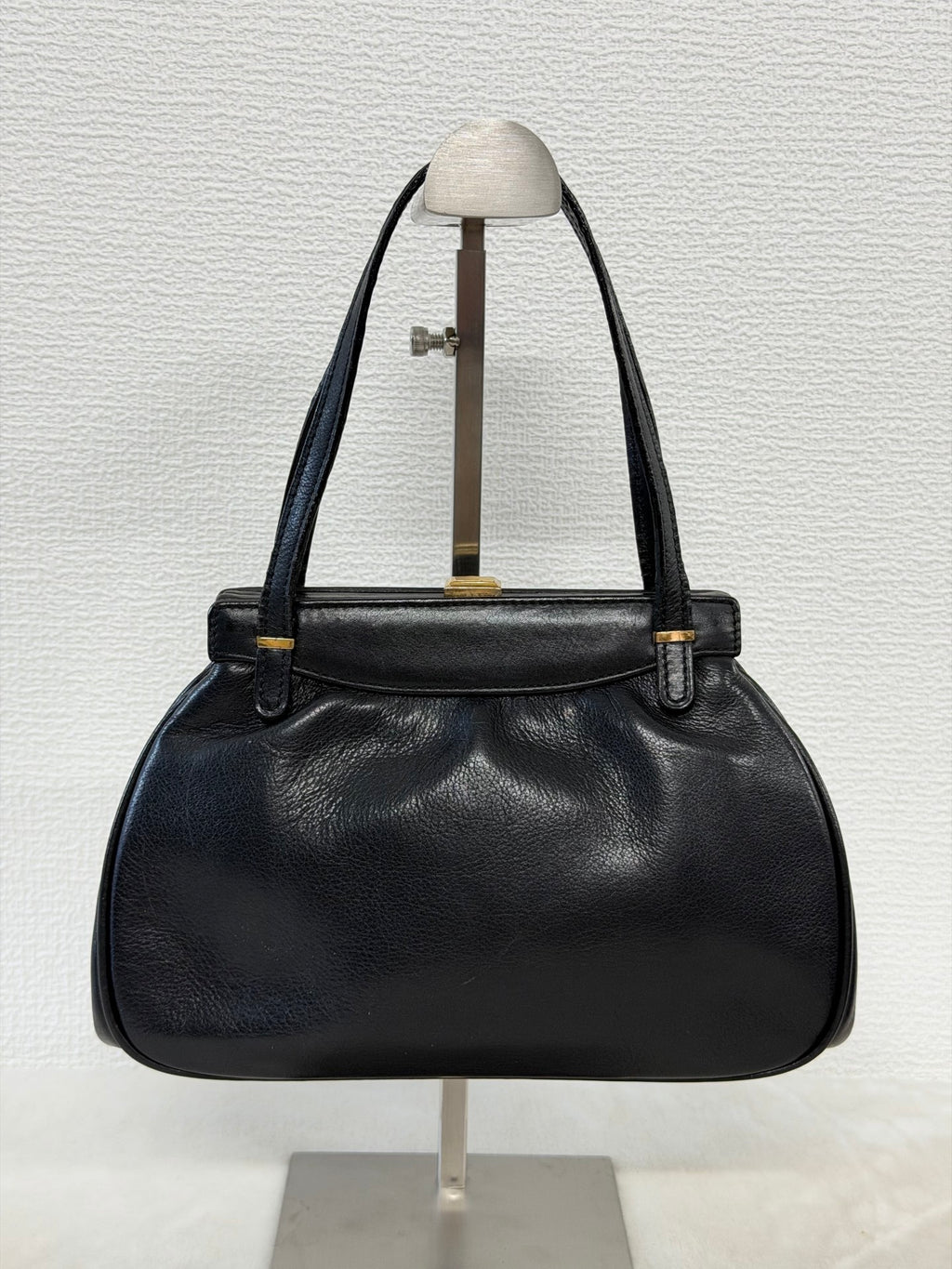 CELINE Triomphe Leather Kiss-Lock Handbag