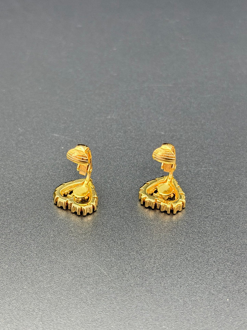 CHRISTIAN DIOR Heart-Shaped Earring