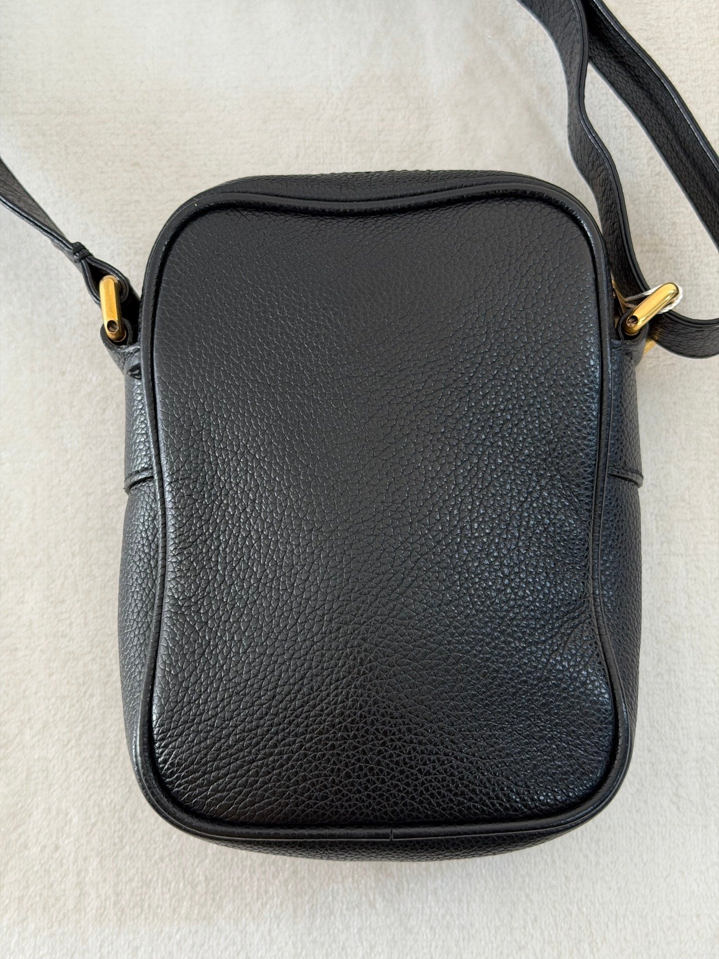 GUCCI Logo Leather Crossbody Bag