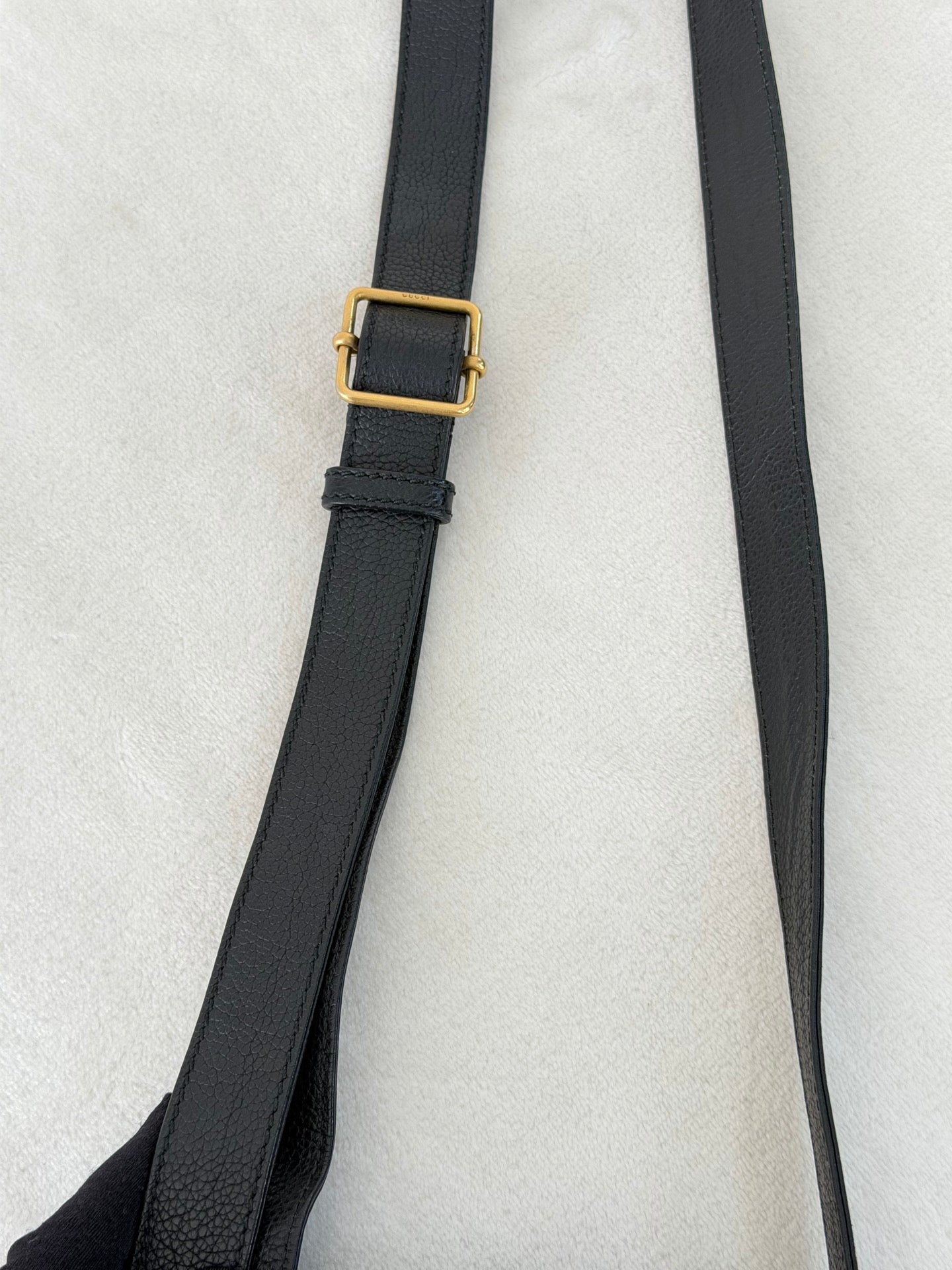 GUCCI Logo Leather Crossbody Bag