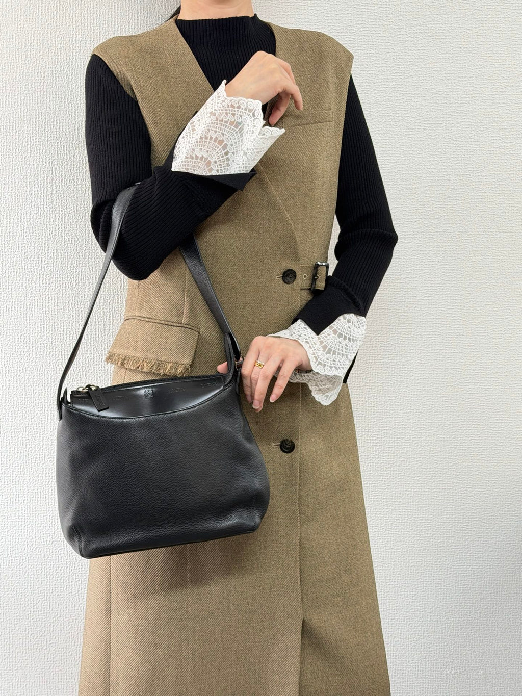 LOEWE Genuine leather Shoulderbag