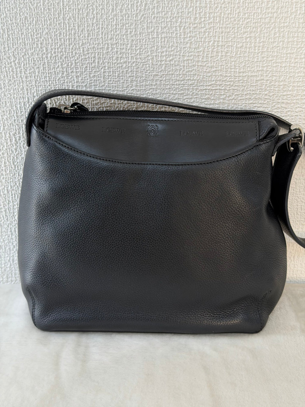 LOEWE Genuine leather Shoulderbag
