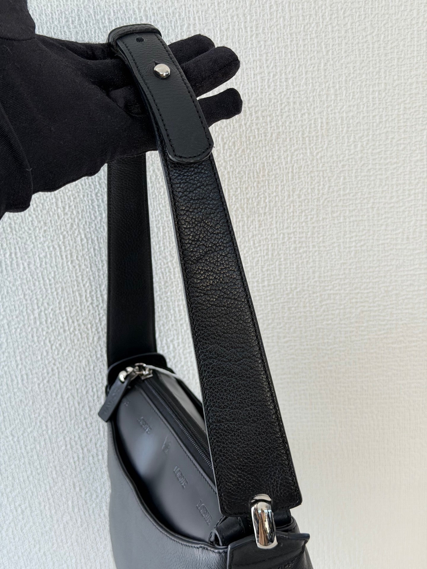 LOEWE Genuine leather Shoulderbag