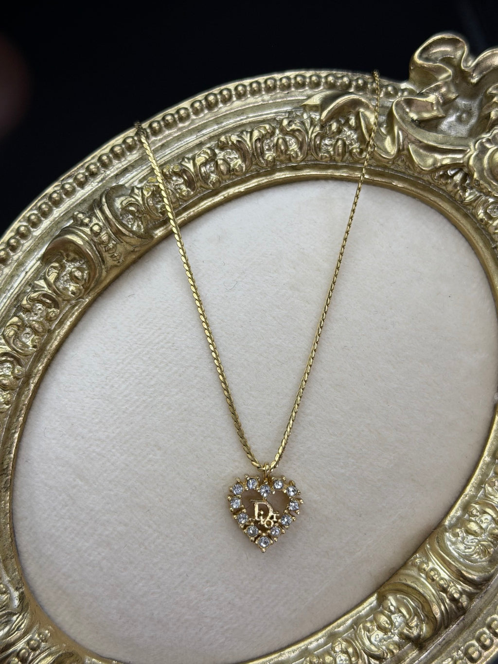CHRISTIAN DIOR Heart-shaped Earring /Necklace Set