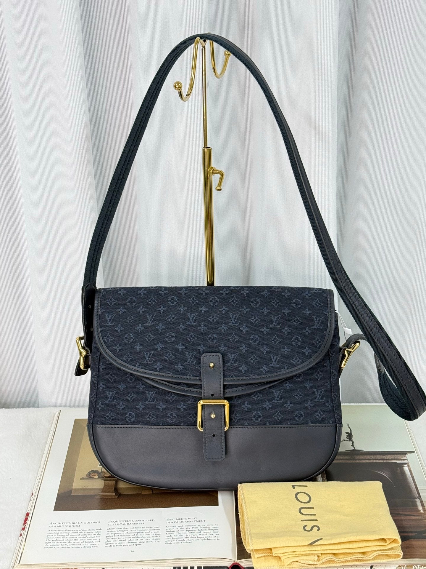 LOUIS VUITTON Monogram Denim Massenger Shoulderbag