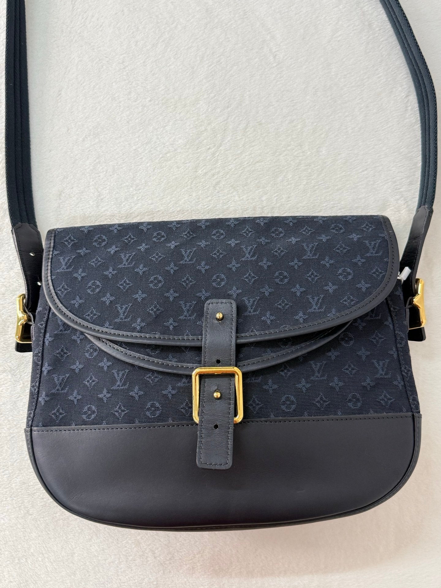 LOUIS VUITTON Monogram Denim Massenger Shoulderbag