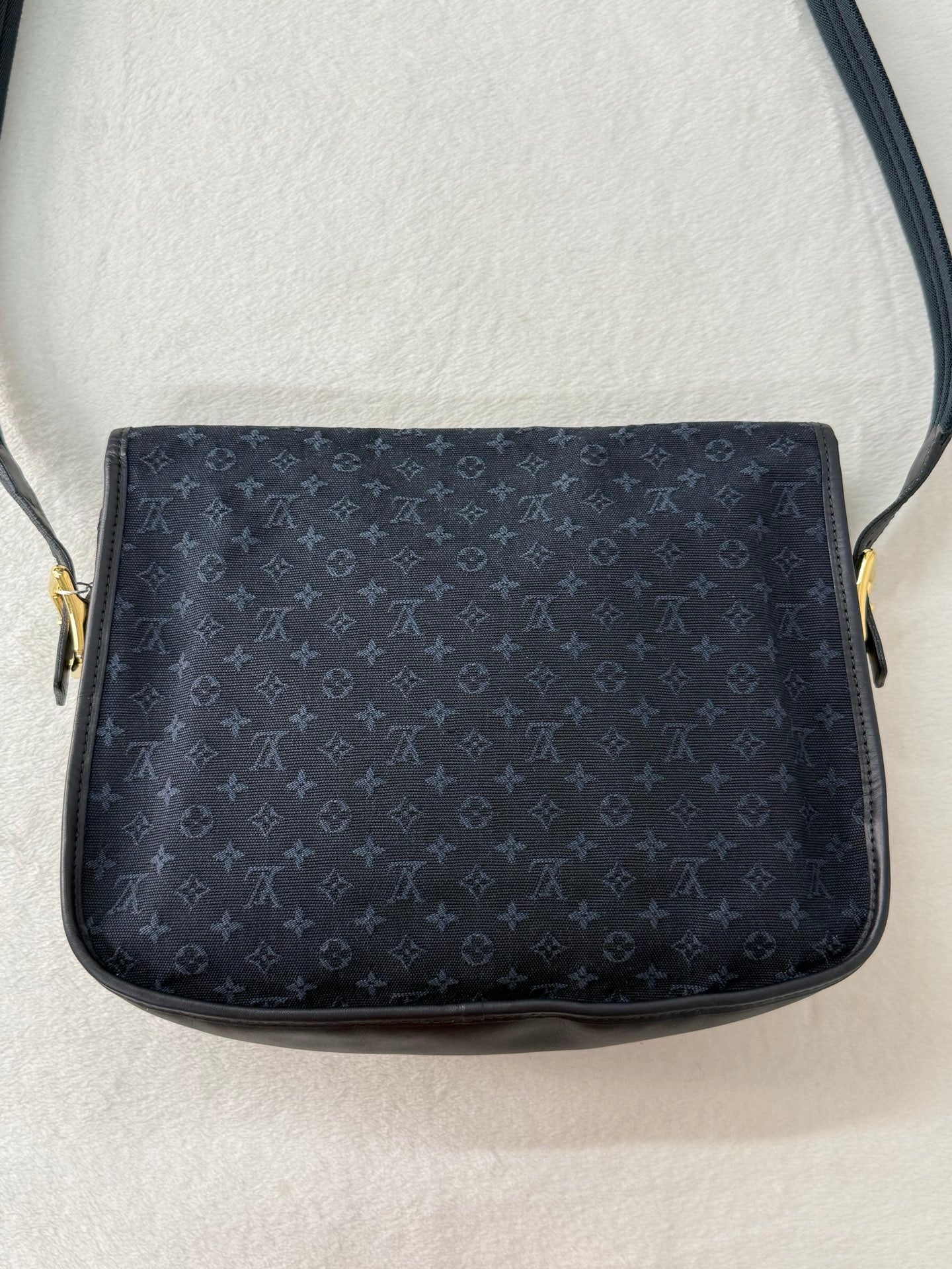 LOUIS VUITTON Monogram Denim Massenger Shoulderbag