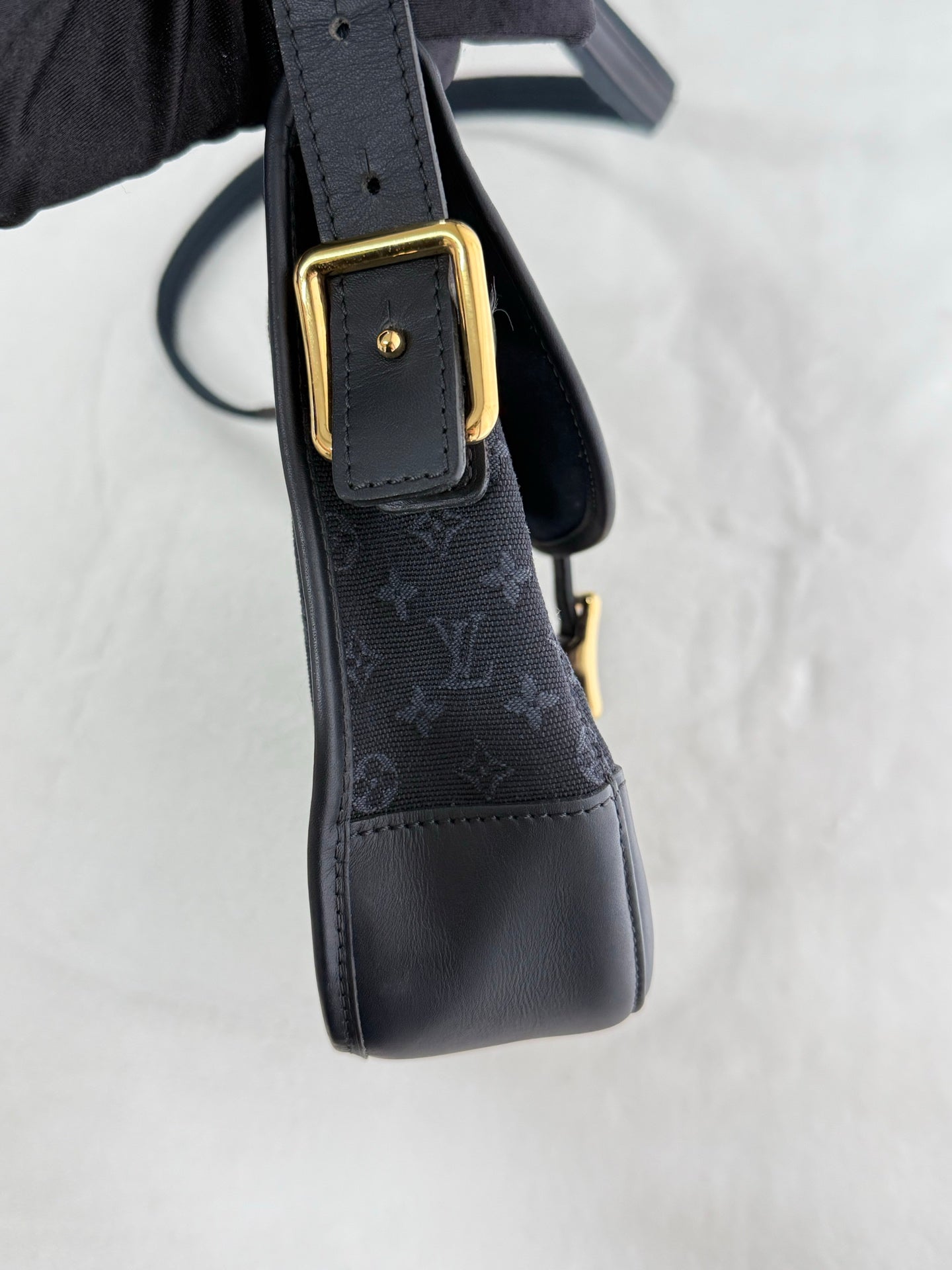 LOUIS VUITTON Monogram Denim Massenger Shoulderbag