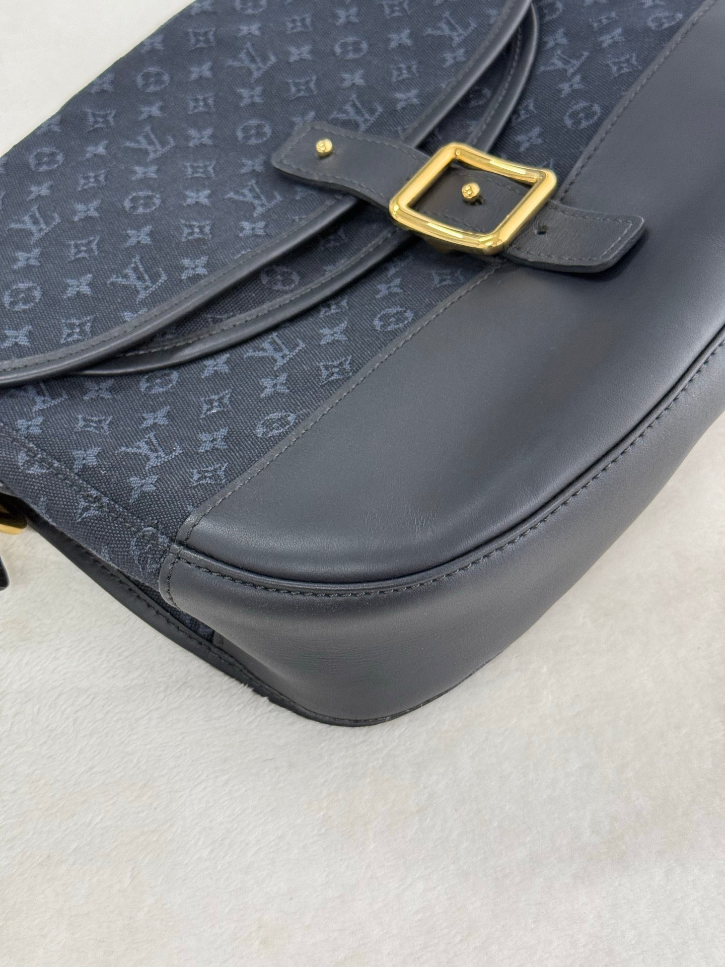 LOUIS VUITTON Monogram Denim Massenger Shoulderbag