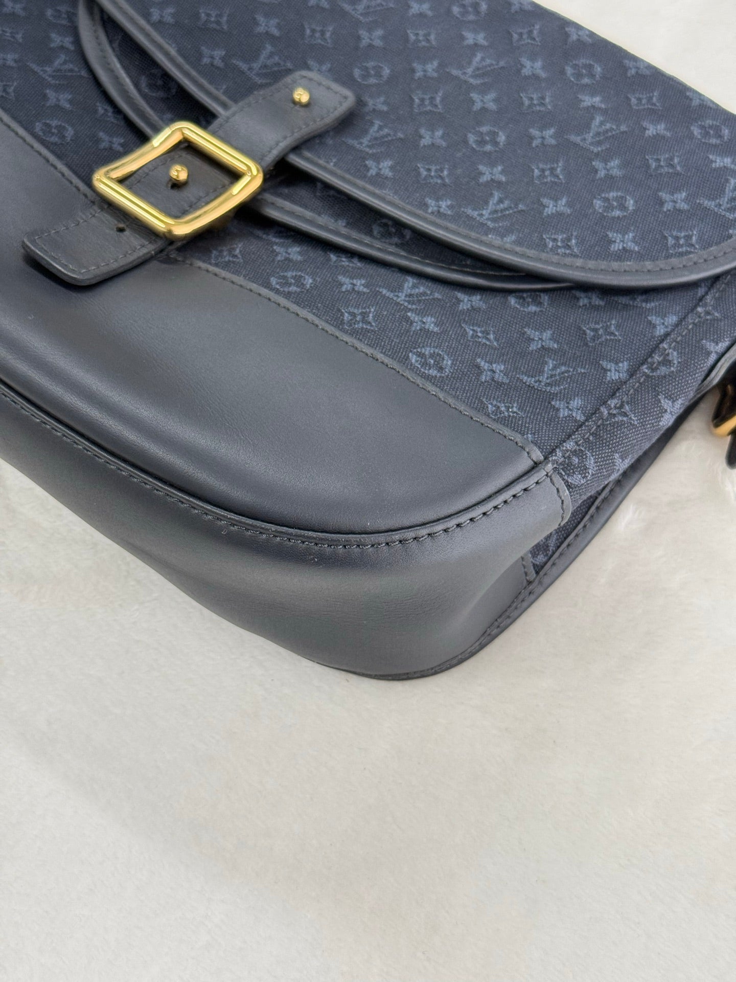 LOUIS VUITTON Monogram Denim Massenger Shoulderbag