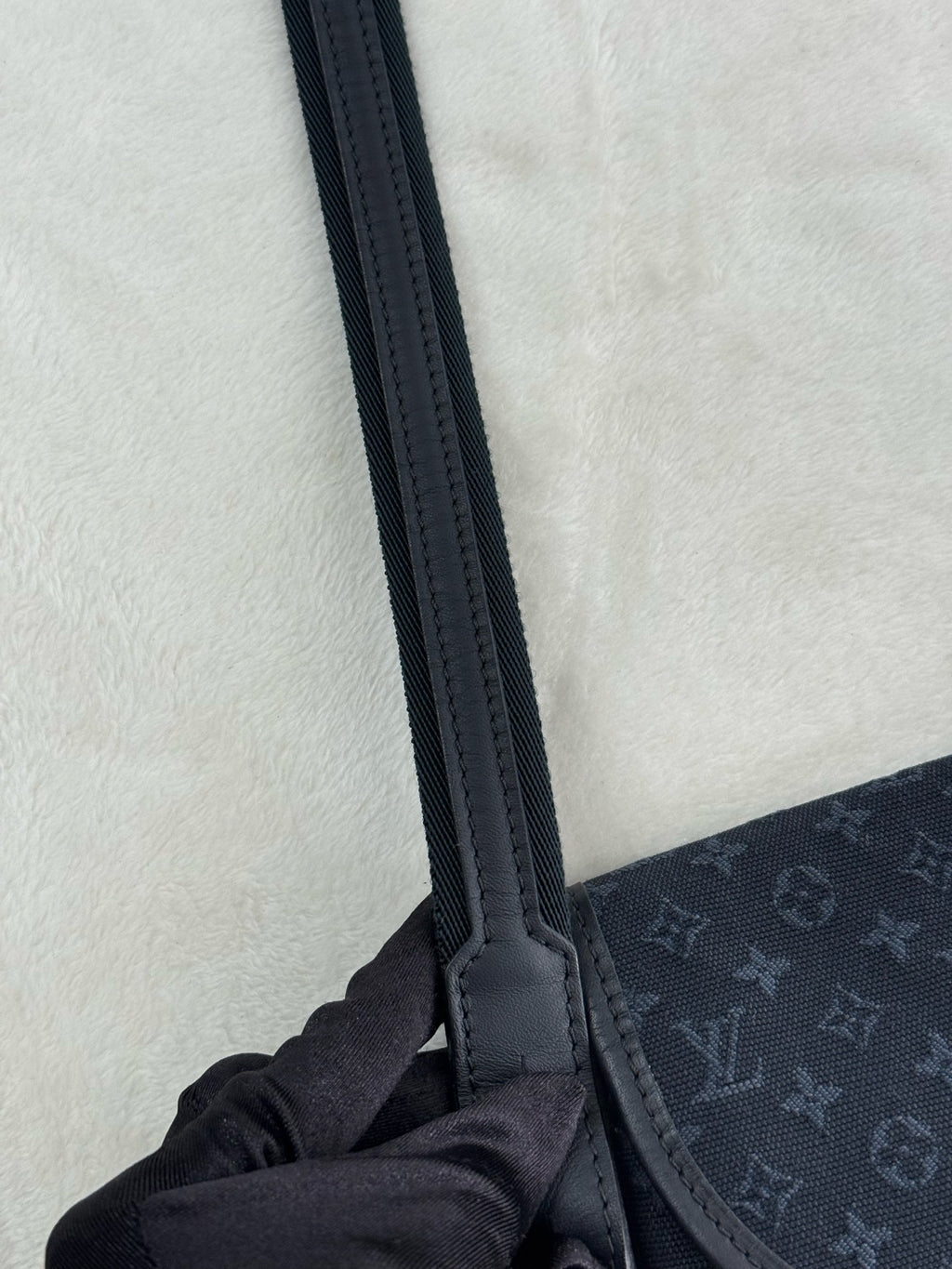LOUIS VUITTON Monogram Denim Massenger Shoulderbag
