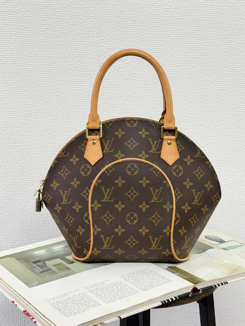 LOUIS VUITTON Monogram Pearl Bag