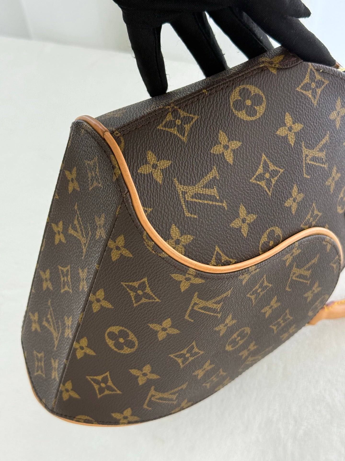 LOUIS VUITTON Monogram Pearl Bag