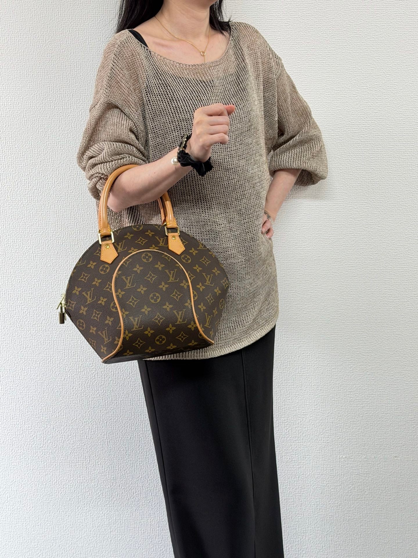 LOUIS VUITTON Monogram Pearl Bag