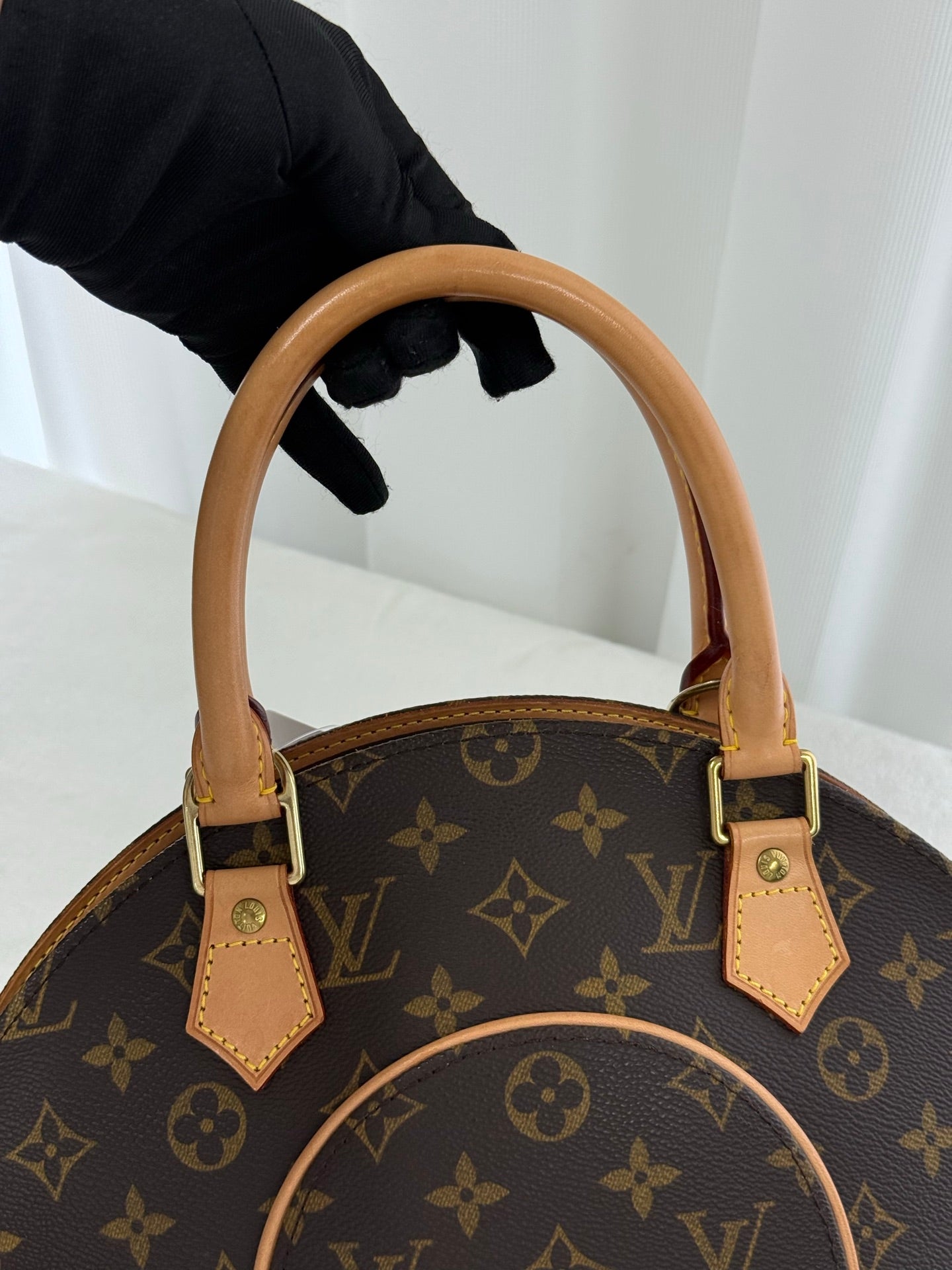 LOUIS VUITTON Monogram Pearl Bag