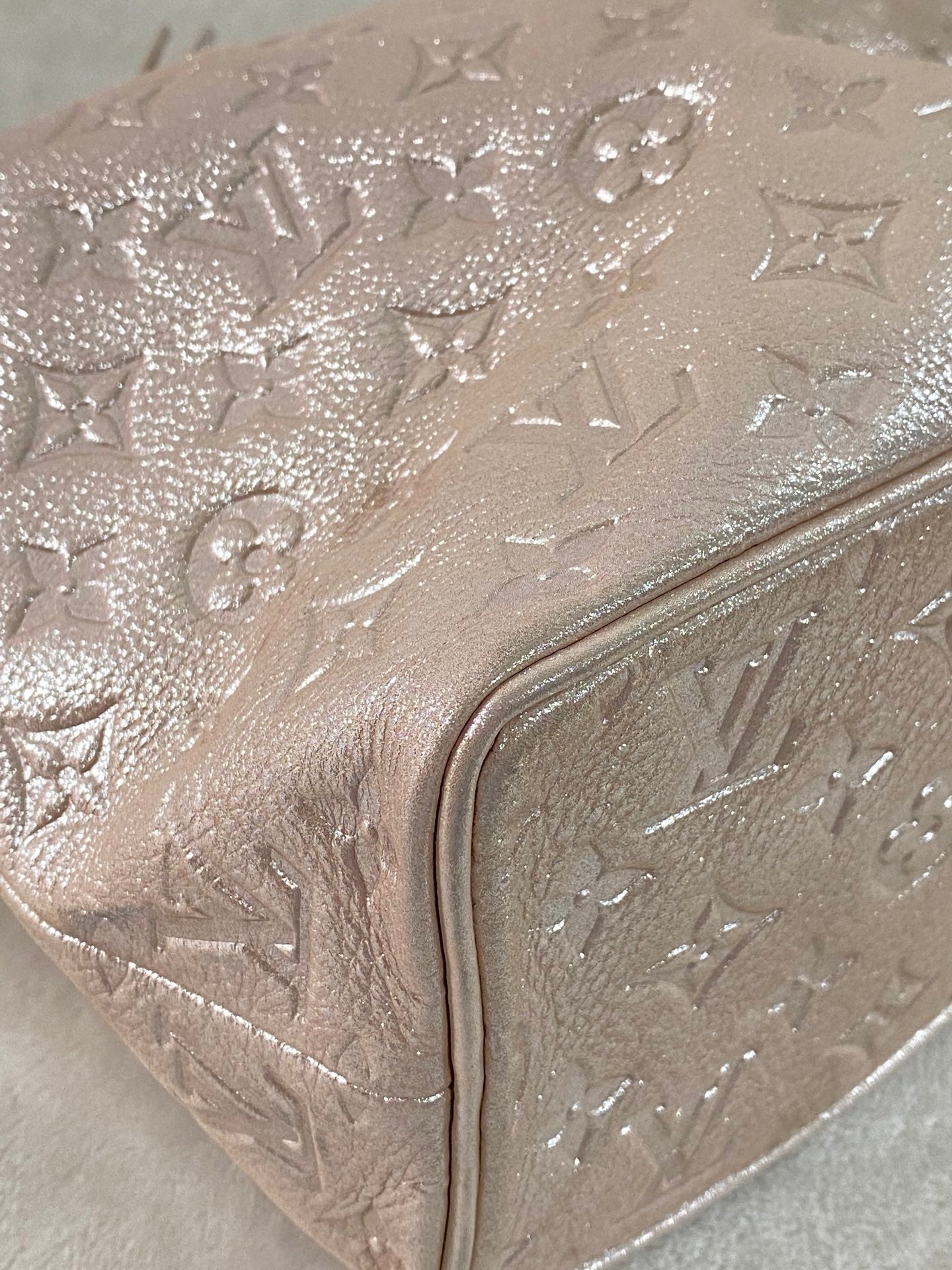 LOUIS VUITTON  Limited Edition Monogram Shimmer Halo Bag