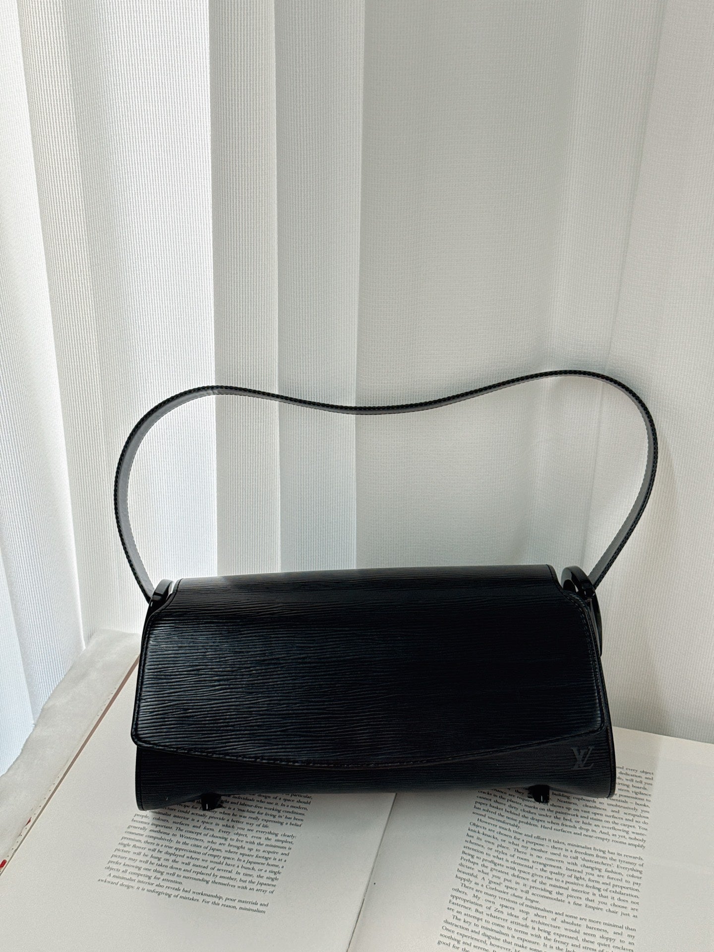LOUIS VUITTON Epi Nocturne Shoulderbag