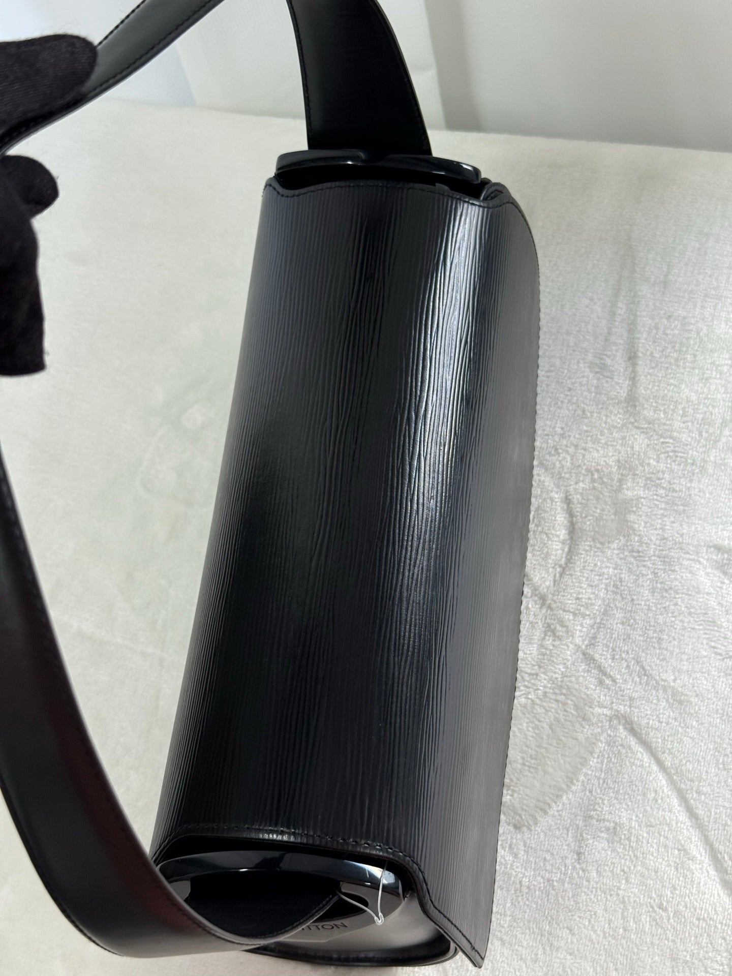 LOUIS VUITTON Epi Nocturne Shoulderbag