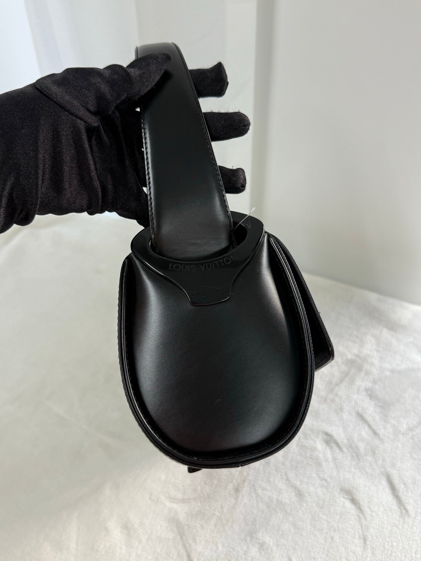 LOUIS VUITTON Epi Nocturne Shoulderbag
