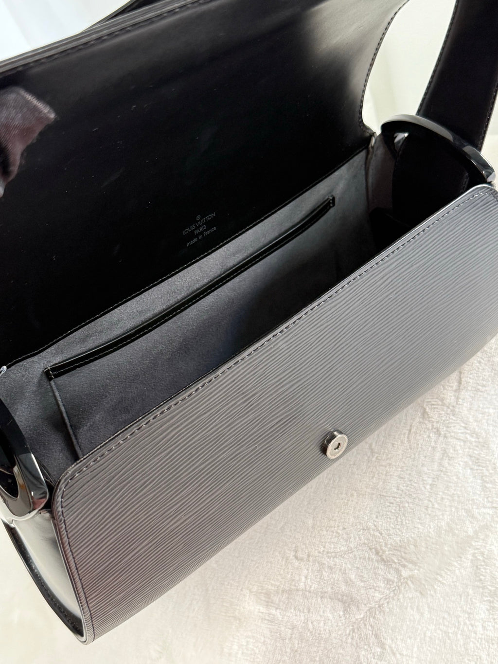 LOUIS VUITTON Epi Nocturne Shoulderbag