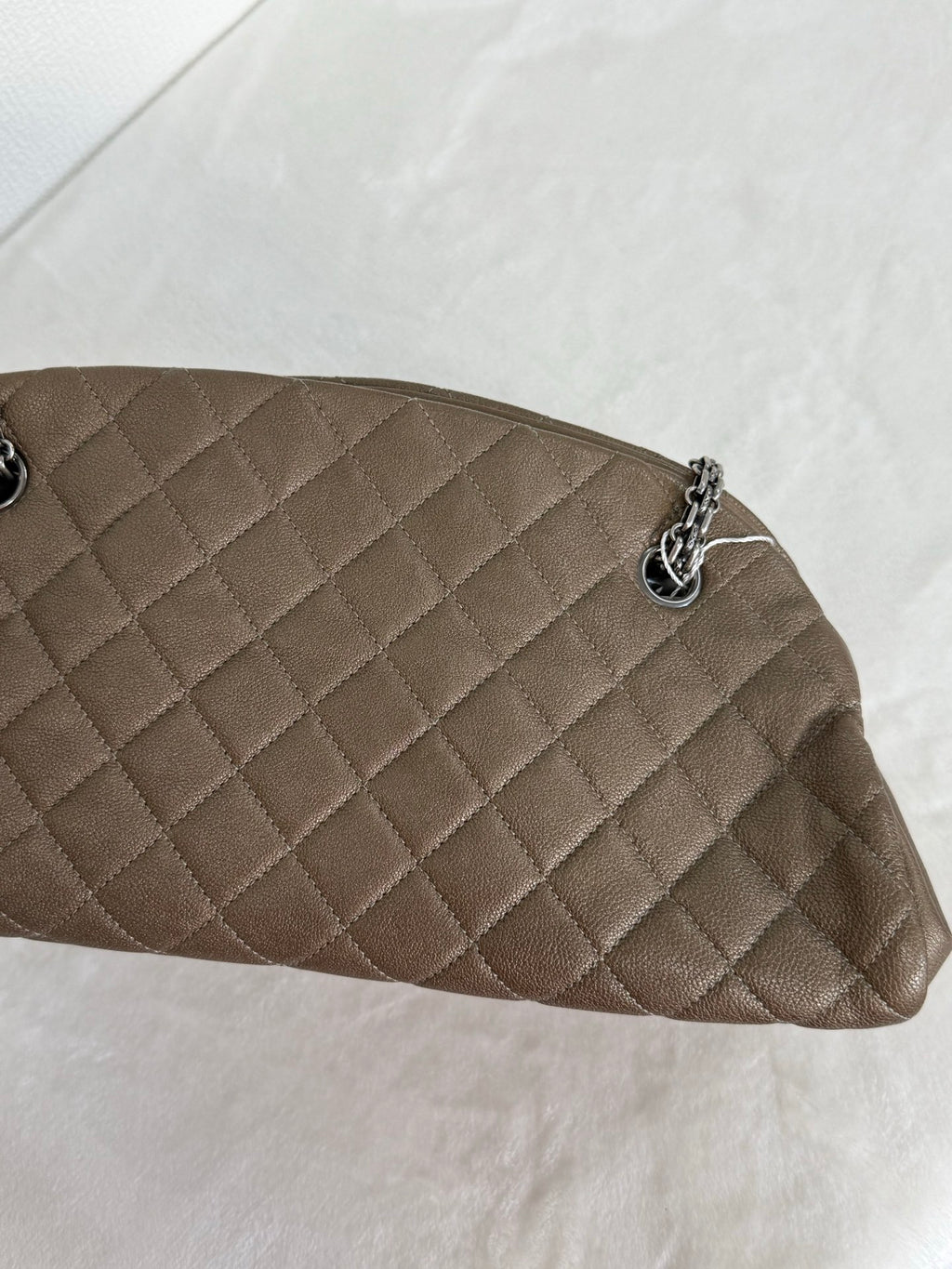 CHANEL Quilted Double-C Logo Chainbag