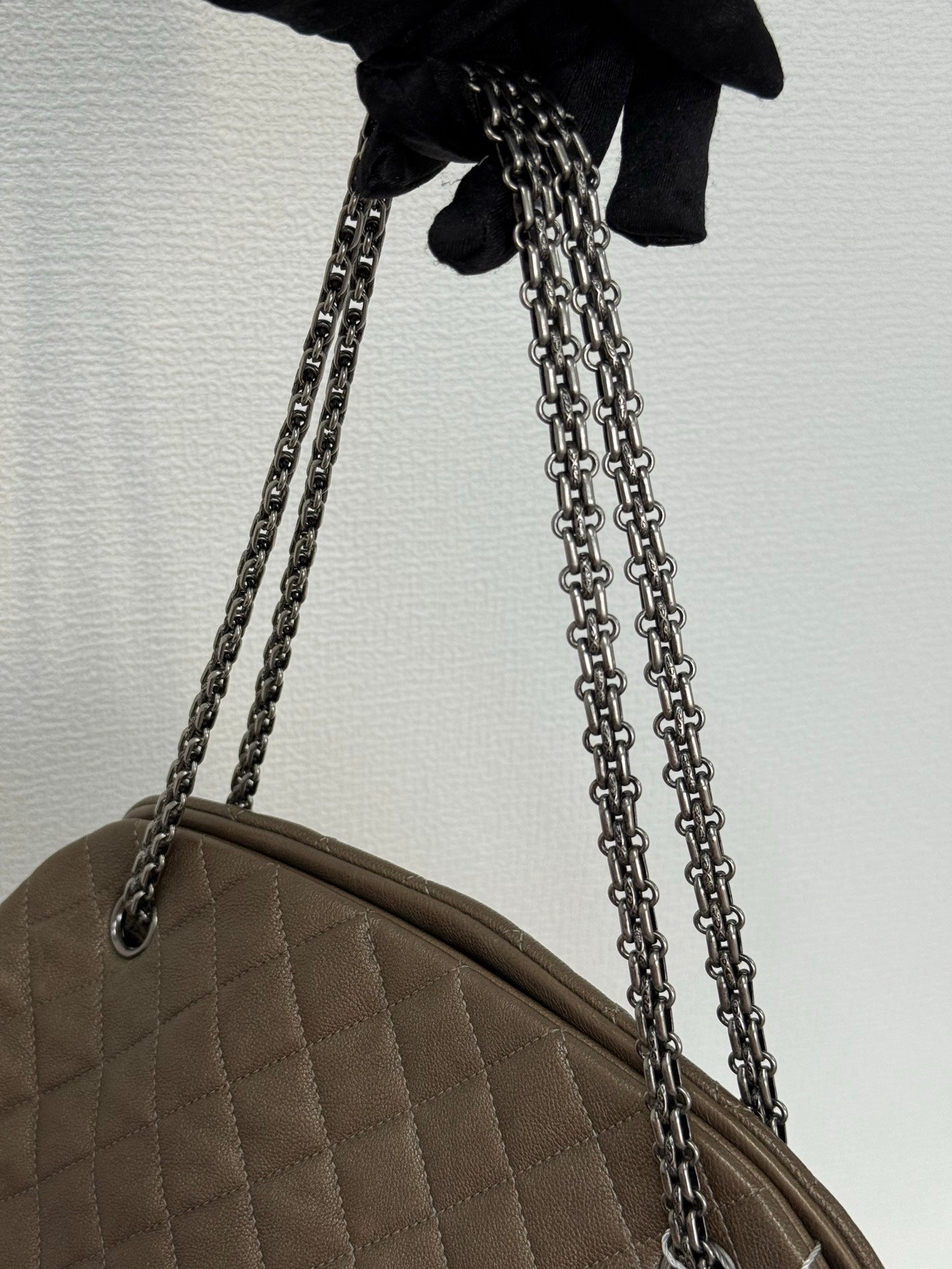 CHANEL Quilted Double-C Logo Chainbag
