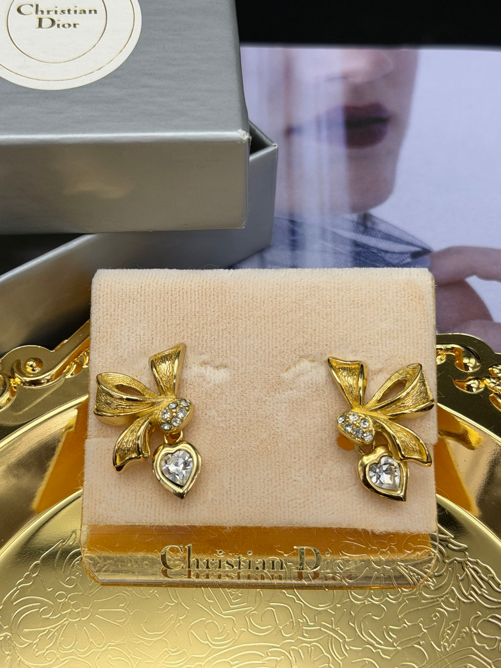CHRISTIAN DIOR Ribbon Ear Clips